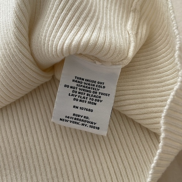 Ruby Rd. cream ribbed embellished shell - Picture 5 of 9